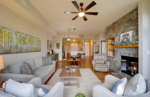 Mountain Air Apartment | 36 Mi to Asheville Mtn-View Home in Burnsville!