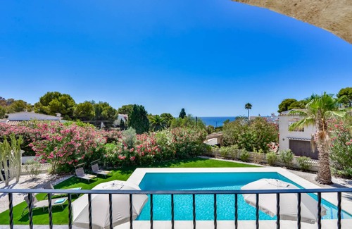 Urbanitzacio la Fustera Villa | 360 m² Villa ∙ 6 bedrooms ∙ 12 guests