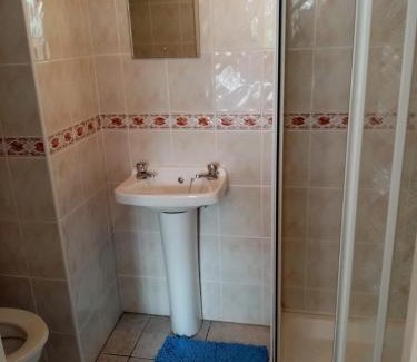 Drumacrin Apartment | 37 Atlantic Point, Ground Floor, Sea View Apartment sleeps 6
