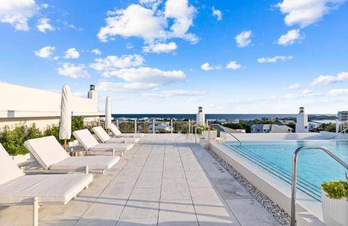 Seacrest Resort | 372 m² Resort ∙ 5 bedrooms ∙ 14 guests
