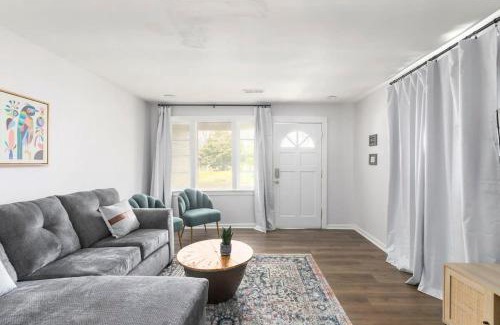 Avondale House | 37th Street Bungalow