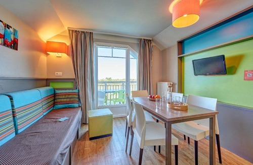 Courseulles-sur-Mer Apartment | 38 m² Apartment ∙ 1 bedroom ∙ 5 guests