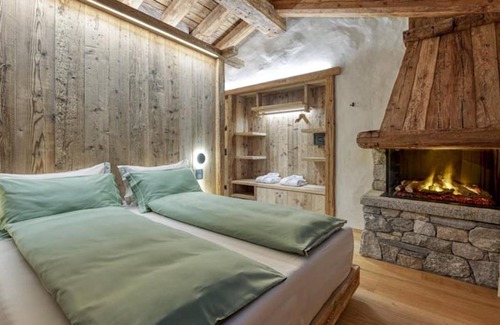 Livigno Ski Chalet | 380 m² Chalet ∙ 5 bedrooms ∙ 12 guests