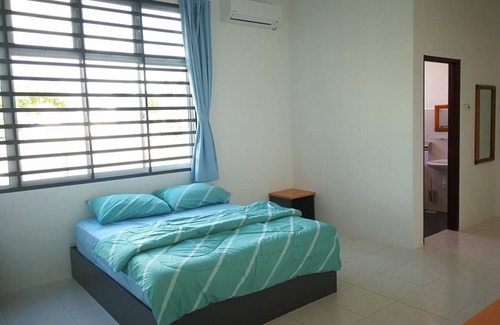 Kuantan House | 380 m² House ∙ 4 bedrooms ∙ 9 guests