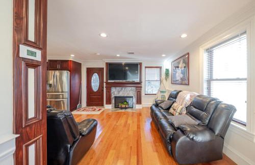 Quincy Apartment | 383 - 3BR Quincy - Chic House near Adams Park