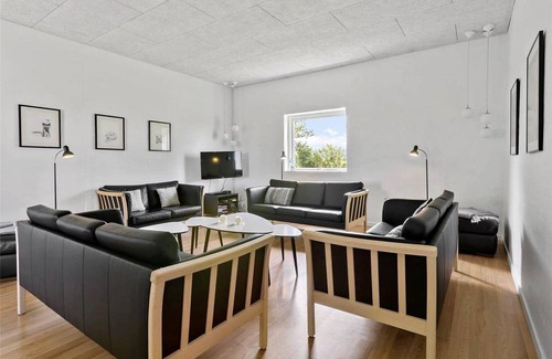 Borglum House | 385 m² House ∙ 5 bedrooms ∙ 11 guests