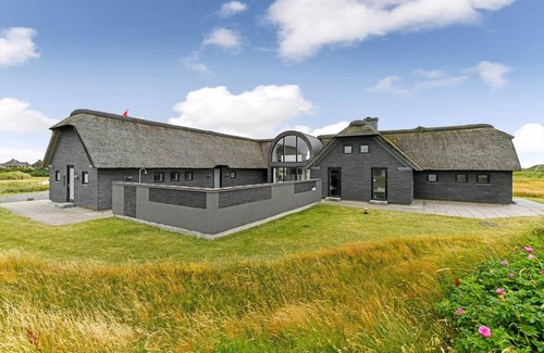 Blavand Strand House | 385 m² House ∙ 6 bedrooms ∙ 12 guests