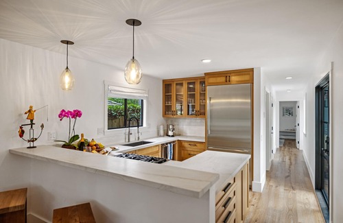 Northeast Carmel House | 3883 Kiwi's Cottage - Immaculate, Prime Location