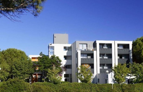 Balaruc-les-Bains Hotel | 39 m² Hotel ∙ 10 guests