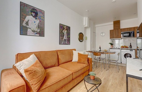 Hopital Saint-Louis Apartment | 397 Suite Glamour - Superb Studio in Paris