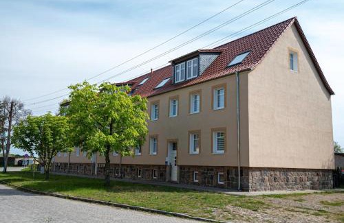 Schwedt/Oder Apartment | 3B Neu renoviert 3 Zi Whg 5 Betten 43,36m