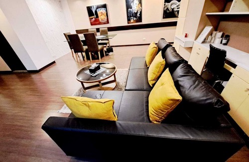 Khlong Toei Nuea Condo | 3B-Short-term rental allowed-2BRs Downtown Bangkok