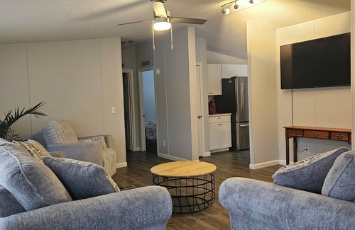 Pembroke House | 3bd/2 bath off 460E. One of two properties 1 mile of each other for large groups