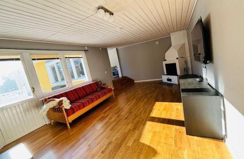 Jarlasa Villa | 3BDR close to nature a beautiful home LAKE nearby