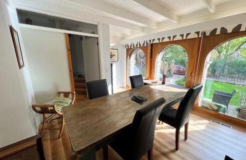 Sefton Park House | 3Bed Listed Beauty near popular Lark Lane!