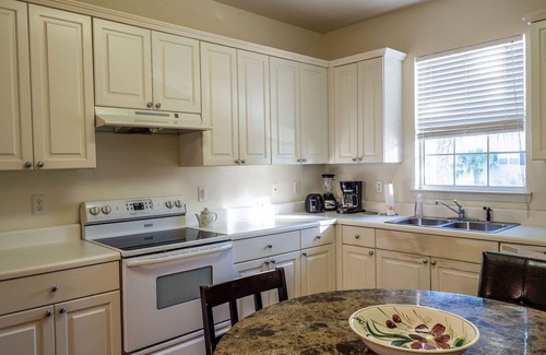 North Charleston House | 3bedroom 3.5bath Spacious, Garage with 6 beds