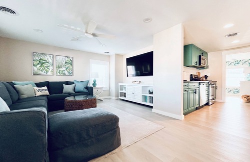 Ventnor City Condo | 3BR 2BA Dog-Friendly Condo in Ventnor Heights with parking and fenced yard!
