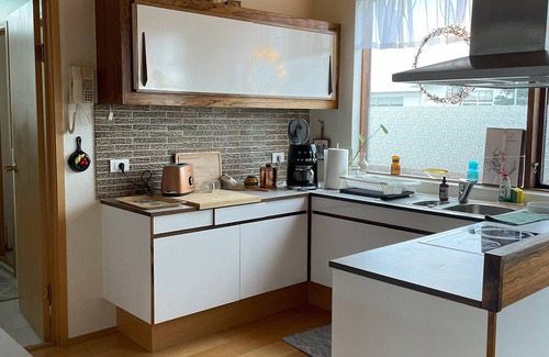 Keflavik House | 3BR Keflavík Home – Sleeps 6 – 8 Min to KEF Airport