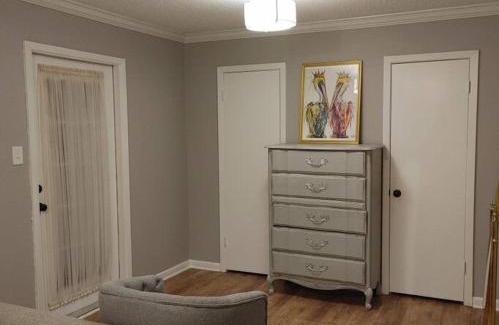 Natchitoches House | 3BR Mid Century Modern Townhome on Parkway