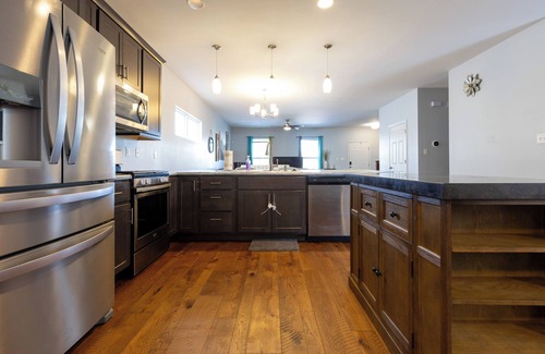 The Gate House | 3BR Parkside Home/Perfect Location