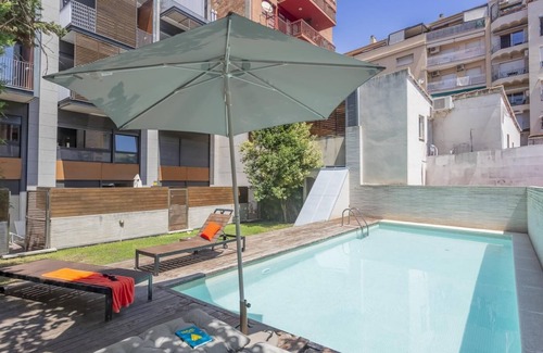 El Putget i Farro Apartment | 3BR with Terrace and pool available for 8 guests