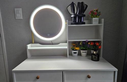 Hwagok-dong Apartment | 3mins to Kkachisan Station, Market, Parking, Full option
