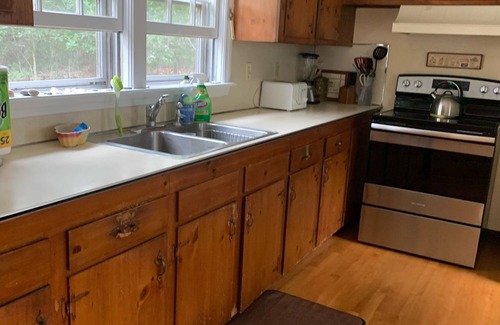 North Eastham House | 4/10 mile walk to private beach outdoor shower a/c