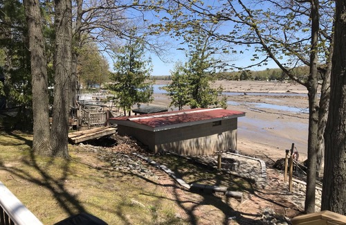 Hope Cottage | 4/2 House on Old Wixom Lake, Sleeps up to 11.