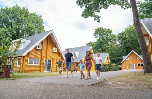 Zutendaal Ski Chalet | 4-6-person chalet in the holiday park Landal Mooi Zutendaal
