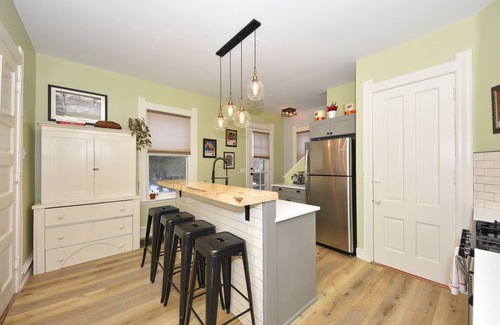 Brewers Hill House | 4 bd Victorian, close to downtown, great for groups and family gatherings