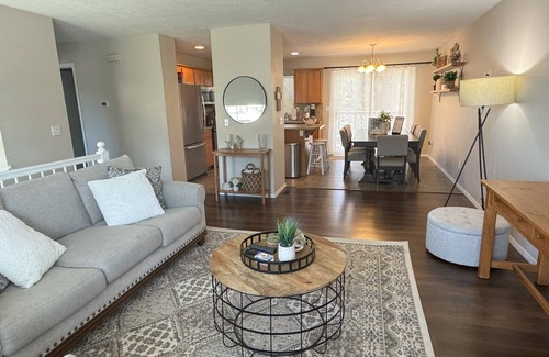 Fairwood House | 4-bed 2.5 bathroom in North Spokane with fitness room, WiFi, AC