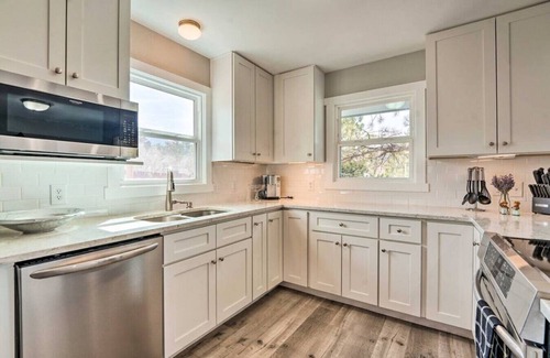 Carriage Hills House | 4 bed 2 bath home located near Rocky Mountain National Park