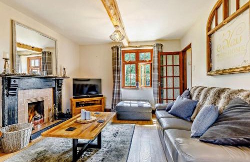 Westbrook Court House | 4 Bed in Hereford 44213