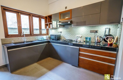 Sri Jayawardenepura Kotte House | 4-bedroom bungalow in lovely Thalawathugoda with WiFi, AC