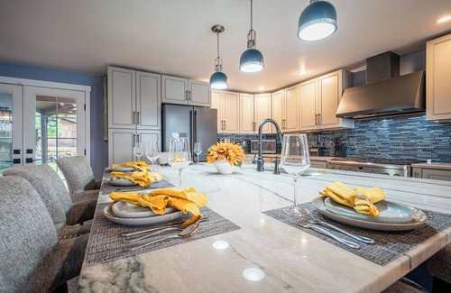 North College Park House | 4-Bed Modern Home with Rooftop, Covered Deck, Large Backyard & Central Location