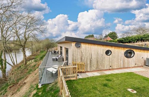Lower Wick House | 4 bed property in Worcester 91592