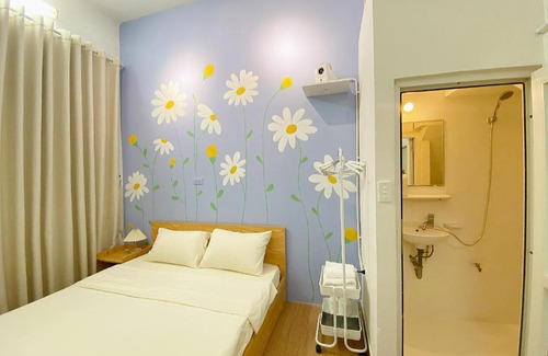 Hang Bo Apartment | 4 Bed Rooms with Kitchen for 11 guests Family-friendly Home in Hanoi Old Quarter