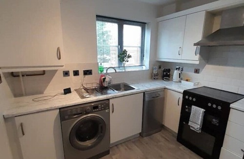 Marston Green House | 4-Bed| Up to 30% off| Contractors | BHX, NEC, HS2n