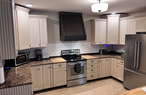 Marklesburg House | 4 Bedroom, 2.5 Bath, Historic Home, 2 mins. to Raystown Lake!