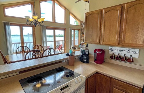 Tomahawk House | 4 bedroom, 2 bath upper and lower unit Sleeps 14
