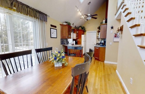 Yarmouth Port House | 4 Bedroom 3 Bath Colonial in Yarmouth Port Sleeps 8