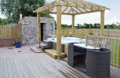 Poulton-le-Fylde Cottage | 4 bedroom accommodation in Stalmine, near Poulton-le-Fylde