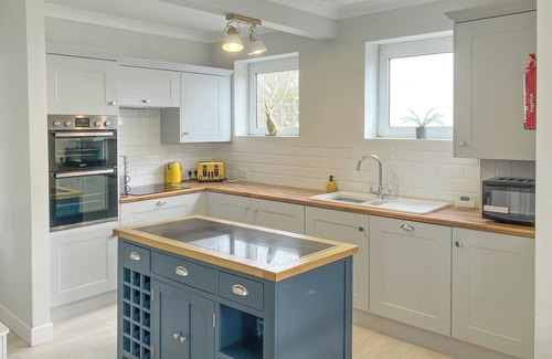 South Hayling Cottage | 4 bedroom accommodation in Hayling Island