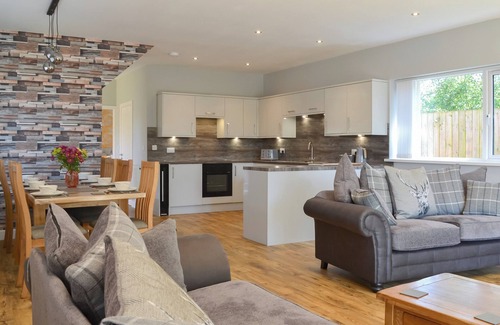 Winestead Cottage | 4 bedroom accommodation in Camerton, near Hull