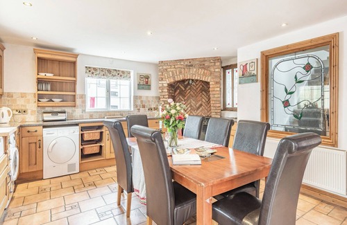 Coningsby Cottage | 4 bedroom accommodation in Coningsby, near Lincoln