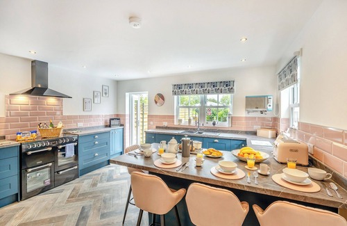 Spilsby Cottage | 4 bedroom accommodation in Welton Le Marsh, near Skegness