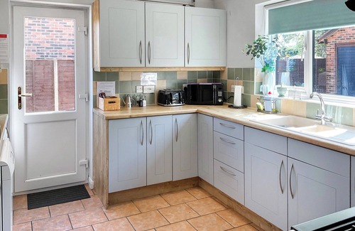 Bere Regis Cottage | 4 bedroom accommodation in Bere Regis, near Wareham