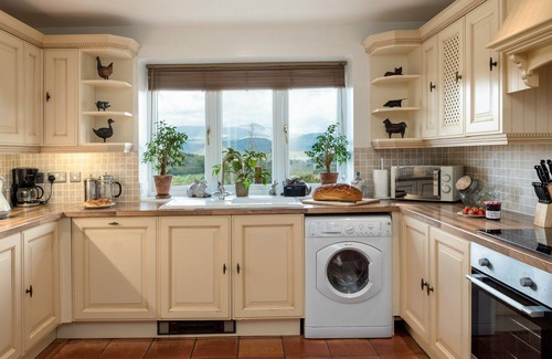 Arthog Cottage | 4 bedroom accommodation in Arthog, near Dolgellau