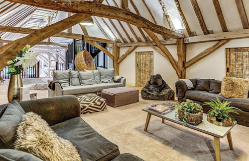 Broxted Cottage | 4 bedroom accommodation in Broxted, near Dunmow
