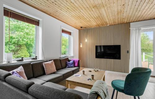 Østermarie House | 4 Bedroom Amazing Home In Østermarie